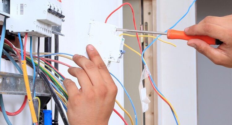 طوارئ الكهرباء رقم الهاتف