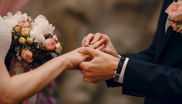 عبارات تهنئة لزواج صديق