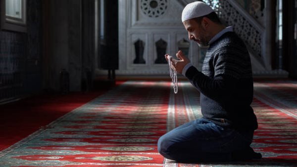 هل قيام الليل صلاة فقط؟