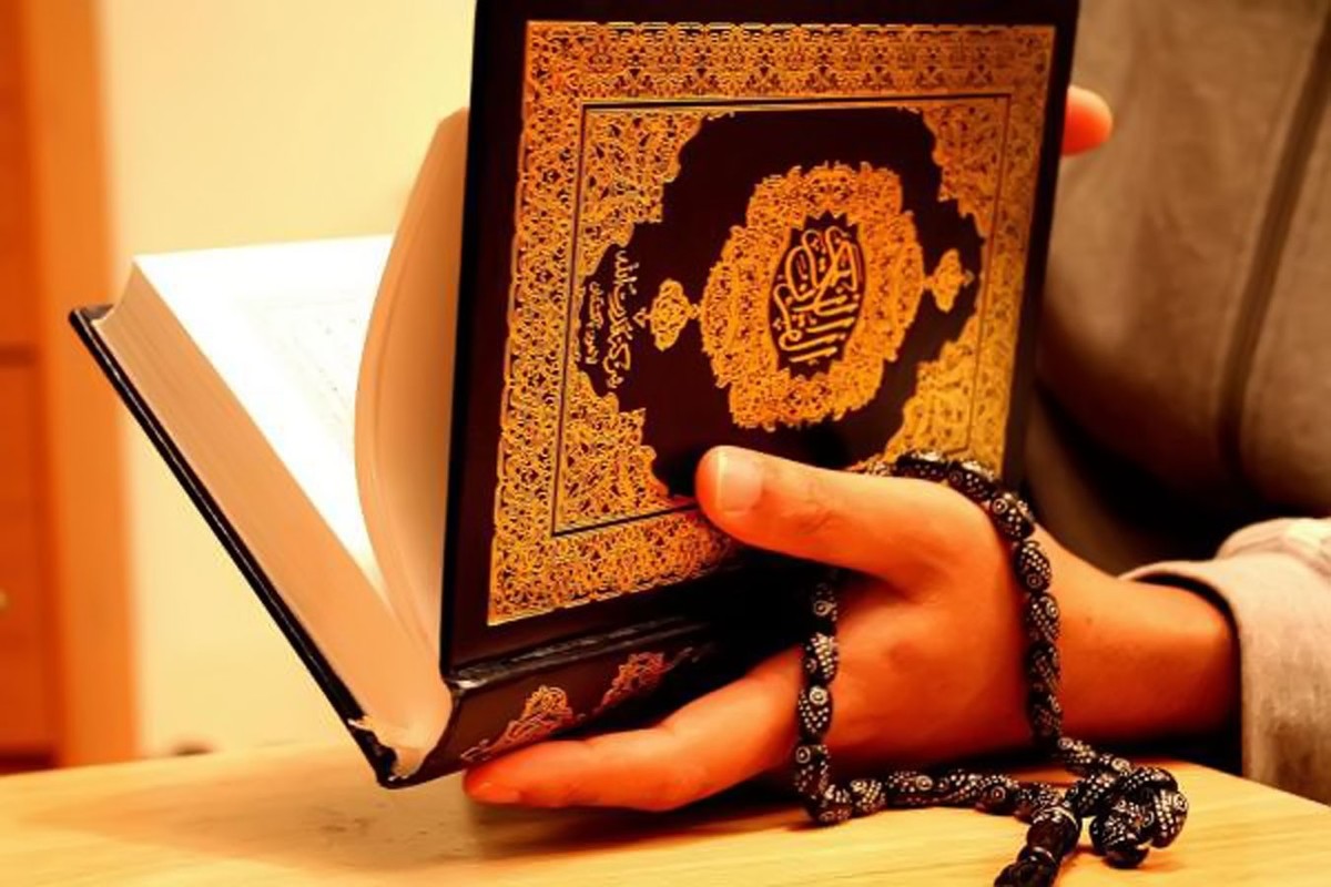 هل يجوز القراءة من المصحف الشريف في صلاة قيام الليل؟