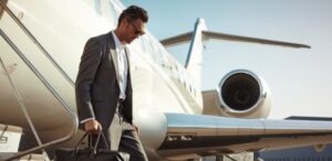 العمل كمدون في مجال السفر وتقديم خدمات الإعلان والتسويق عبر الإنترنت