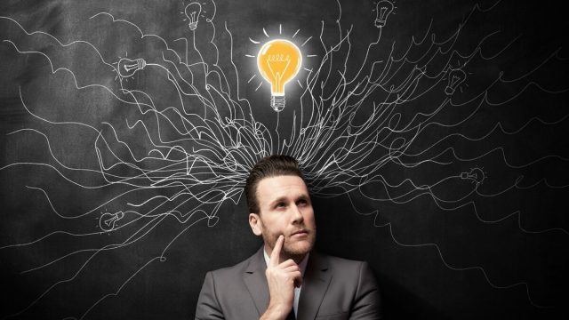 التفكير الناقد والتفكير الابداعي