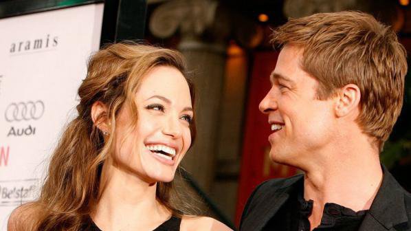 نظرات الرجل المعجب من بعيد