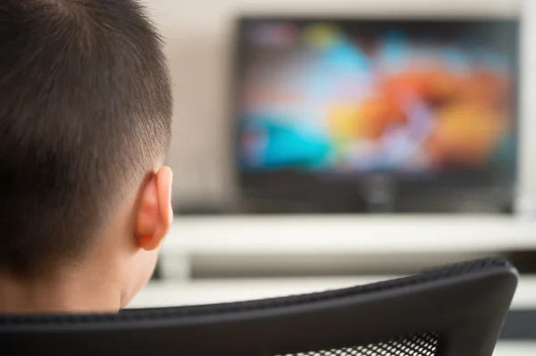 هل مشاهدة الأفلام الإباحية تبطل الصلاة والصوم