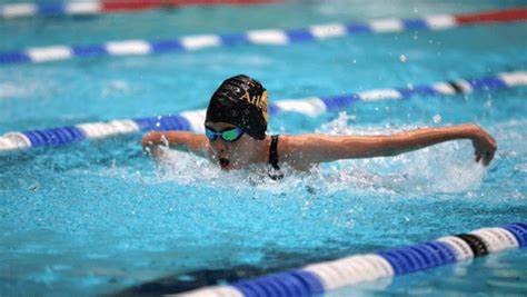 تعبير عن السباحة